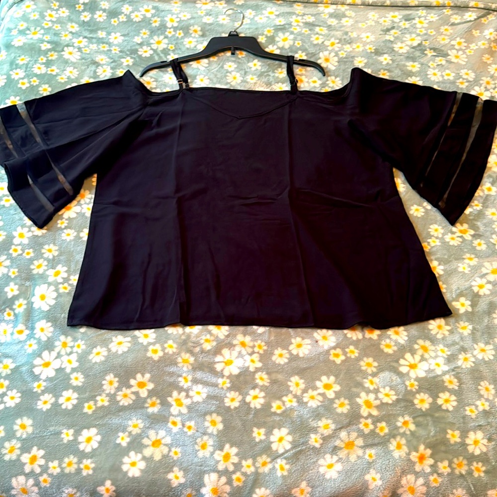 Black Cold Shoulder strappy blouse .. size 2X